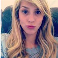 @sophiaabrahao  Eu tenho tanto pra lhes falar, mas com palavras não sei explicar, como é grande o meu amor por você..♥