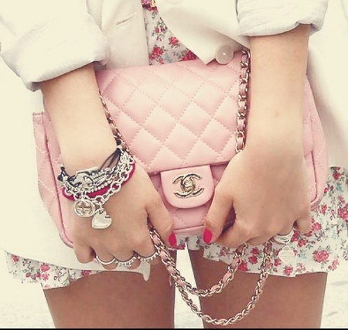 _bitch__plz's profile picture. Here to inspire & tweet your thoughts.