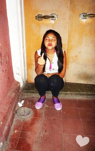 HoliHoli *-*''' besitos a todos muack :*