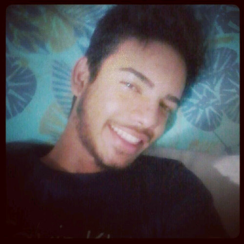 Sou um guri qualquer aí, noivo do Jrr!!