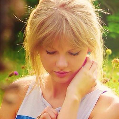 Taylor Swift fan page! Best singer and songwriter ever!! Follow me if you love her too  Follow me on Instagram I'm @inlovewithtaylor 