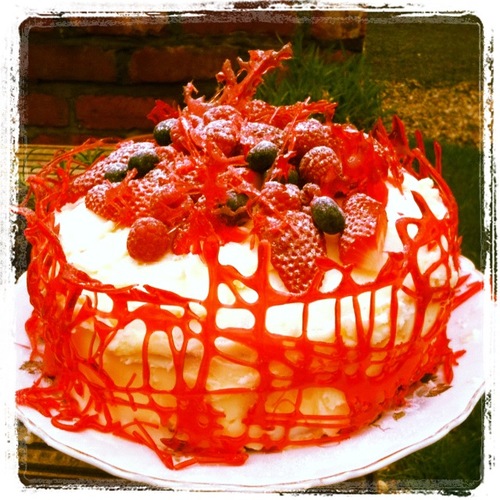 UpplebyCakes's profile picture. Abbi & Sarah.  Bringing joy and making people smile through the medium of cake.