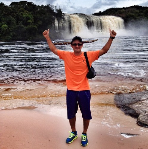 Carlosuz89's profile picture. Diciembre del 89, Deportista(Futbol,MTB,Running), sumando kilometros. Amén!
Carlosuz89 en Instagram