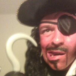 Creativ Commons License is the answer 🕹️ be true - be you - be pirat ⚓

Lehre dem Piraten nicht den Schiffsbau ⛵ sondern die Sehnsucht nach Freiheit🌅.