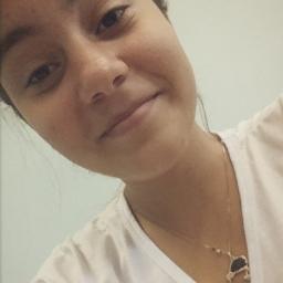 Falar sem aspas, amar sem interrogação, sonhar com reticências, viver e ponto final. u__u ENGOLIU ?