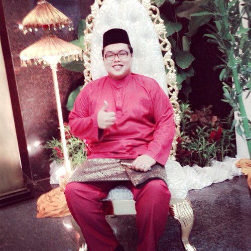 Gantungkan sgla inginmu itu  Kerna  sang pencipta. Nescaya sgla jalan yg kau tempuh wlu zahirnya duri terlihat rahmah oleh mata hatimu.