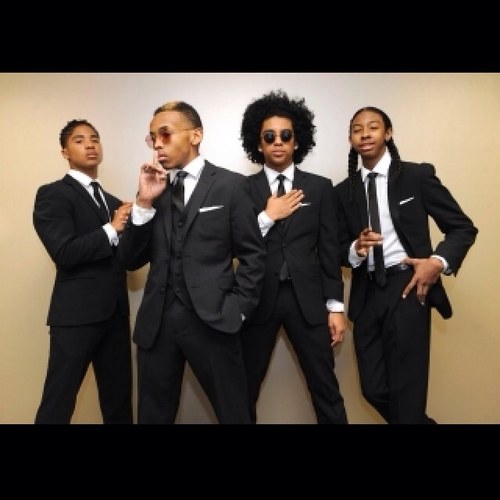 We are best friends, who love Mindless Behavior! We are pretty ratchet girls. We are super mindless though! We love the boys dearly!❤ Follow us! ☺