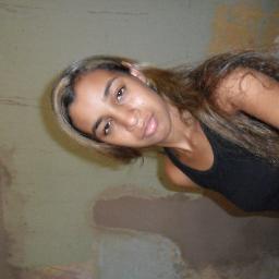 sou uma menina linda e super educada
