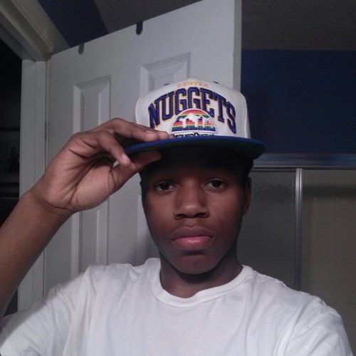 The name is kelan, i hoop & I'm  a #Kentucky & #Duke finatic! i blow out the candles October 31st! so wanna kno more, ask! Follow me!