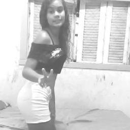 Sou carinhosa,legal,braba,Ciumentaa,amiga pra todas as horas,etc...
