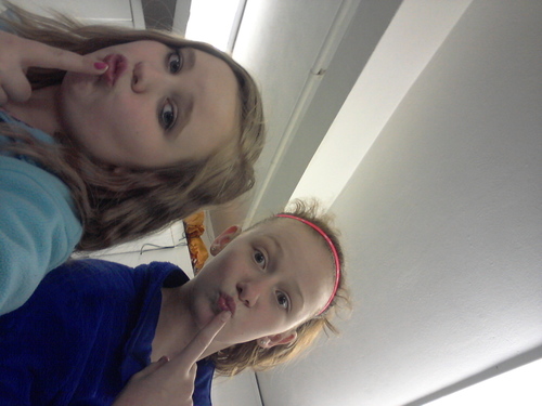 annadanielle522's profile picture. just kiddin about website so dont go on there but you can look it up if you want but it is fake