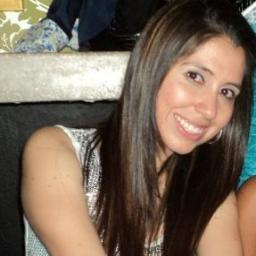 soñadora, enamorada de la vida, buena amiga y cuando choco con la realidad... Abogada jeje