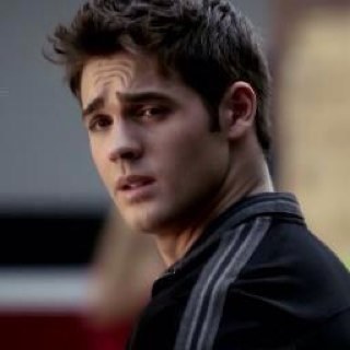 MarcosPN3's profile picture. I can't be your superman. | Hunger Games. - Multi RP. | EPIC RP. |