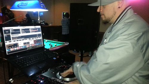 Crown Republik DJ