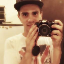 renanrnf's profile picture. Let's get ugly.