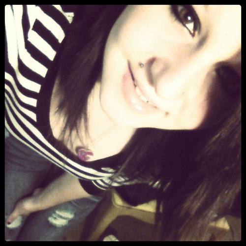 kik: LanaHale   I am 14 years old. i love to play volleyball, softball, and kick boxing. i love to party and have fun. i like meating new people.