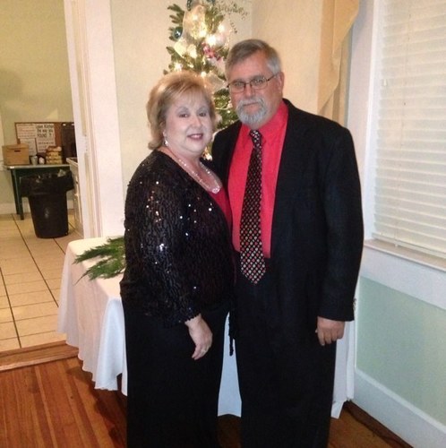 HomewithMelinda's profile picture. 