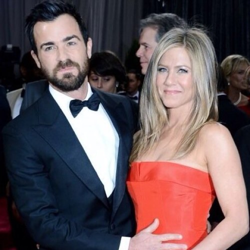 i love F.R.I.E.N.D.S, Jennifer Aniston, Courteney Cox, Scream, and Cougar Town. Faniston ❤❤❤❤❤