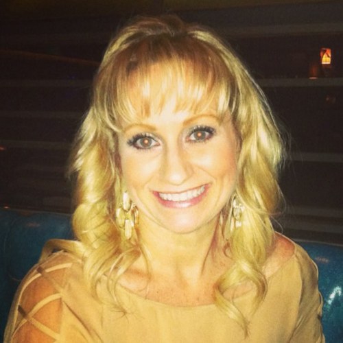 Public Affairs Pro, Amateur Chef, CrossFitter, Avid Reader, Super Aunt, Loyal Friend, 5th Generation CA Native!