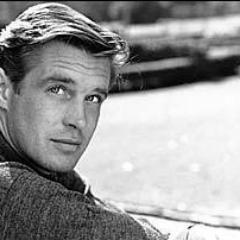 Altostratu's profile picture. Solía ser alguien más.