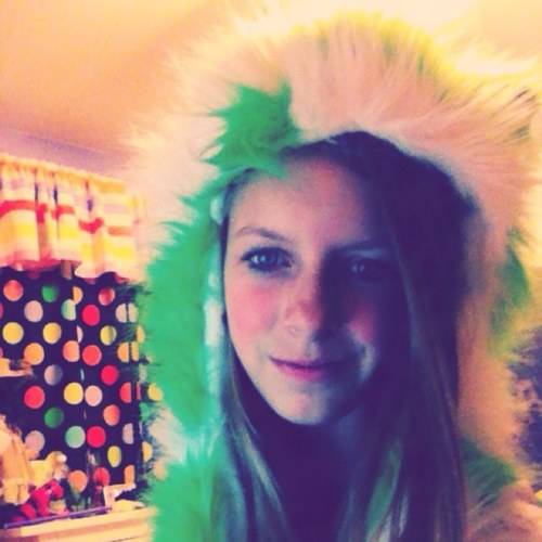 Follow me!! 
I follow back!