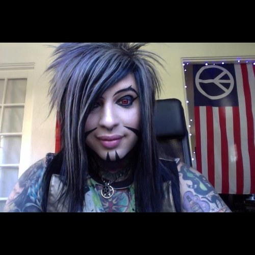 i am dahvie vanity from blood on the dance floor (( just a fan ))