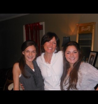 ElsaHoffman1's profile picture. 