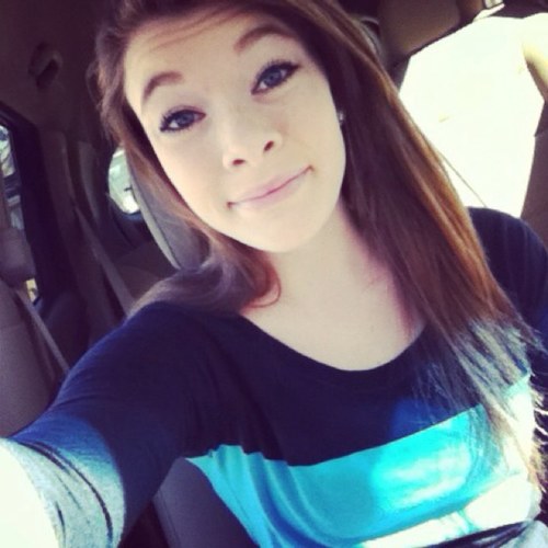 Katelyn Elizabeth ✌ Marshmellow my bestfriend. Abby my Muscle girl. ❤