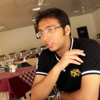 Mechanical Engineer, Foodie, Sports Enthusiasts. Supports Chelsea FC.