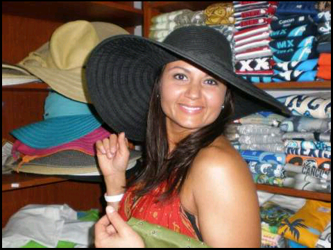 Fitness Manager, Personal Trainer and life coach. Believe in the power of attitude!! 100% commitment for 100% results.