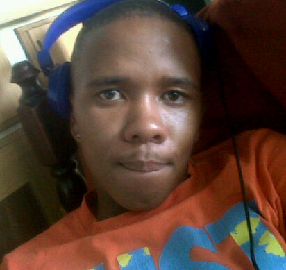 Crazy guy I lyk gals bt I dnt setle n I ply a lot yeap dats m