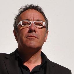 ACTOR, COMPOSITOR Y DISEÑADOR GRÁFICO...