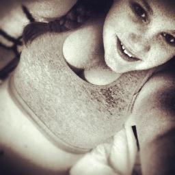 i am a spontaneous person and i love everyone :) xo follow me