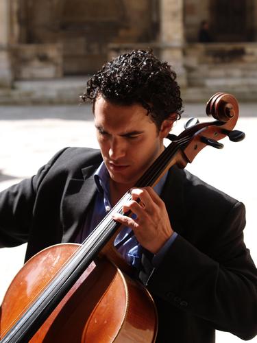 Official Twitter cellist Adolfo Gutiérrez Arenas
https://t.co/U10Vb8RkGL