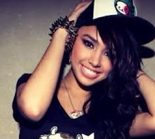 Just #directioner ∞ (I'm french) ∞ Demi, Kat, Justin, Austin, Cher, Little Mix, Haim, WAT and Selena♥Larry is real, bitch.