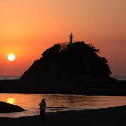 和歌山県田辺市の田辺観光協会です。田辺は文化の香る城下町！海あり山ありの自然豊かな町で、”うまいもん”もいっぱい！田辺の色んな観光情報つぶやきます☆みなさん是非口熊野・田辺へ遊びに来てくださいね♪Facebookもやってます→https://t.co/4q8cxl6x