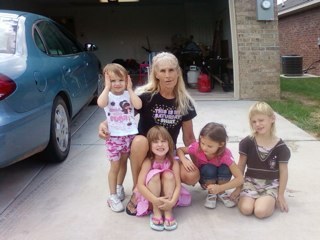 paulashrp's profile picture. 