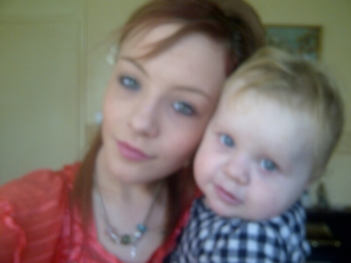 AngelsMummy2010's profile picture. Got a beaut of a daughter. Angel3 .. & Have a gorge Fiancee :) .. «