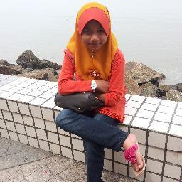 wanaininsofia's profile picture. i follow you back