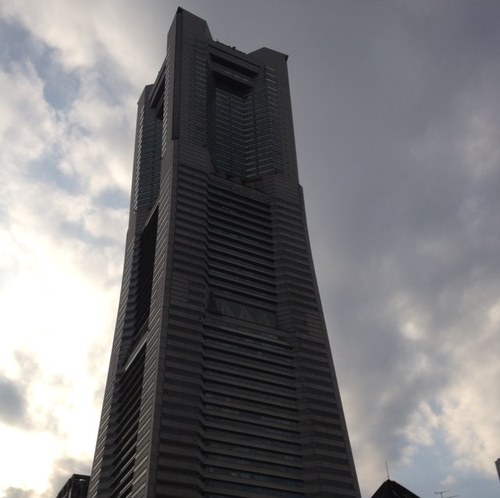 アラフォー会社役員。4桁万円の年収がある優しいおじさんです。いつも10歳くらいは若く見られます。とにかくエッチな事が大好き！という女性との出会いを希望しています。刺激的な時間を私と過ごしませんか？