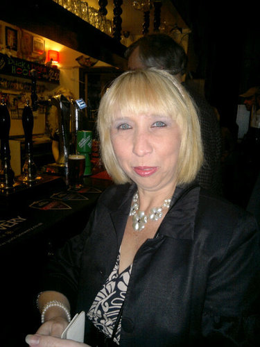 , l love Boyzone, Westlife, Kaiser chiefs etc. Is a blonde bitch who luvs life n was a party girl until her knees gave up the ghost!