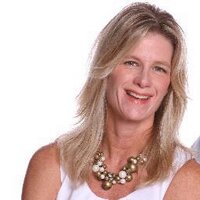 Tiffany Stone (@tiffanyannstone) Twitter profile photo