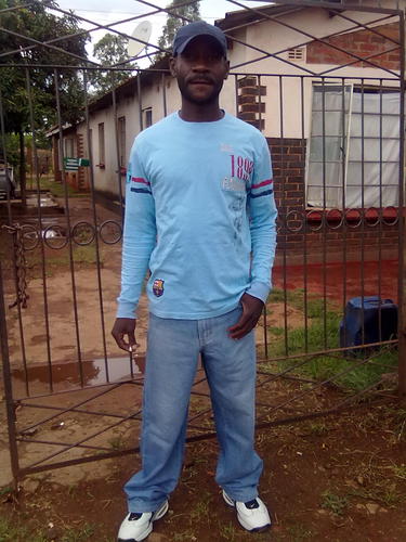 GibsonKimu's profile picture. 