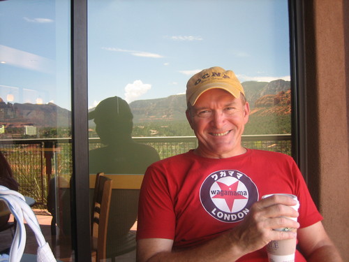 Food & Beverage exec w/ marketing/biz dev focus. Midwest roots and ethos. Family & friends come first. Curiosity, ideas, design and being active a close second.