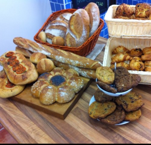 Coffee shop/Deli
Stocking local Irish producers.
Freshly baked scones & cakes daily.
Garden area for the sunny days!