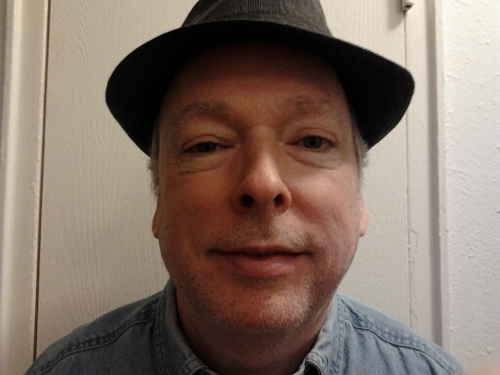 Father of a daughter. Work in a casino. Widower. Graduated from UMKC and NKCHS. Like travel and photography. Funny. Nice to women and those small human things.