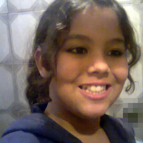 sou branca sou linda curto festas sou da noite mas também sou do dia   não gosto de falsidade e pra quem não gosto AS BELAS ANDAM COMIGO E AS FEIAS ME INVEJAM