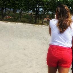 A criança segue os passos da mãe,lhe confiando o caminho,porém eu sigo os passos de Cristo,lhe confiando minha vida...