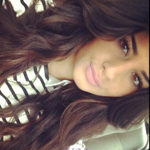 vannillio's profile picture. Fashionstudent and soccerplayer from the Netherlands. FCB ❤  insta: nilofaryaqoubi