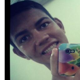 ~invasão~ da namorada dele,to aki só pra dizer qe teamomt meeu bb lindo *-* EU AMO VC EU QUERO SÓ VC s2s2'! @Alice_vendite akii *------*